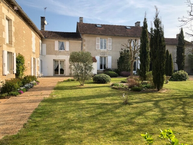 Maison T7 Neuville-de-Poitou